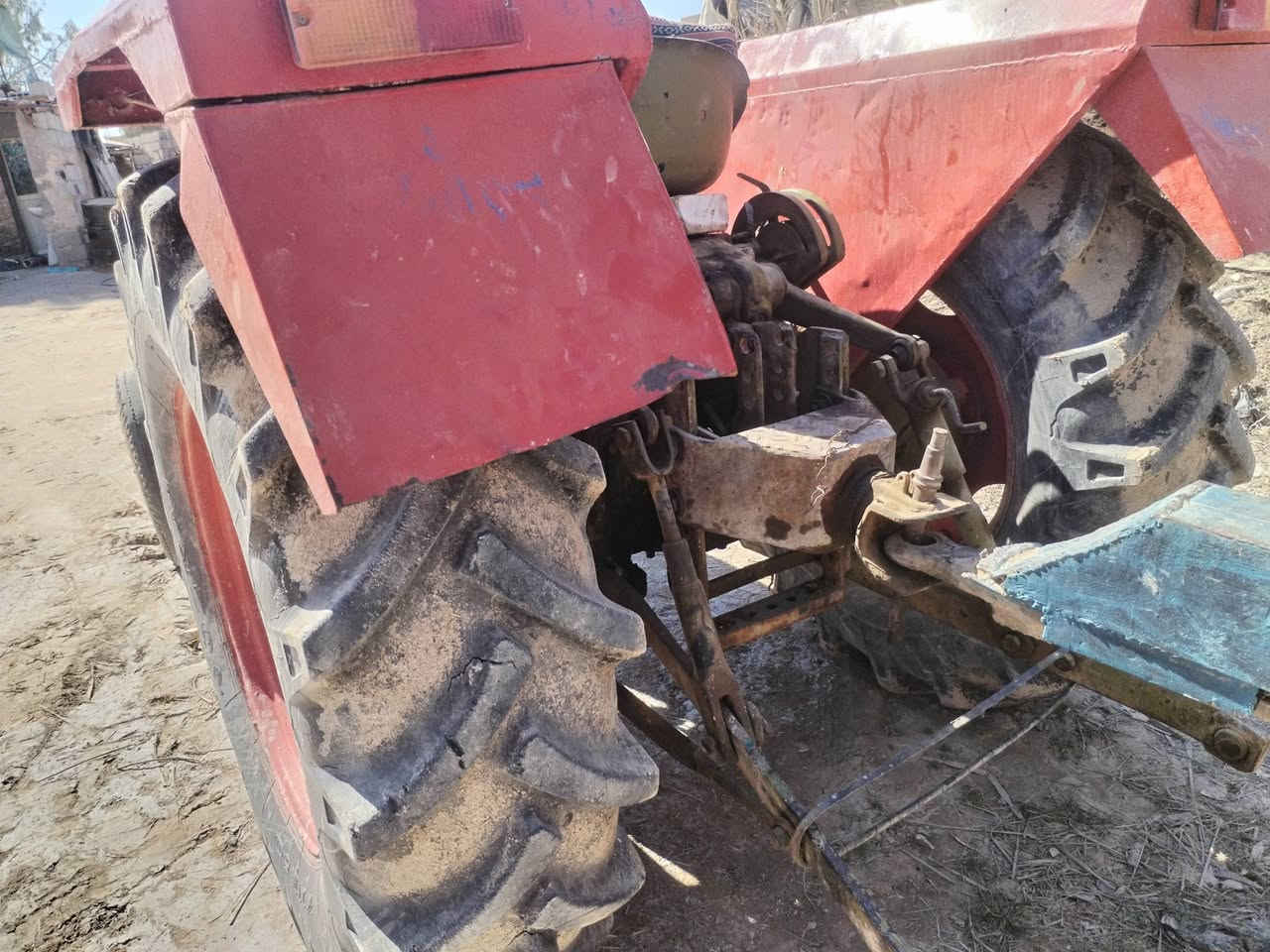 للبيع عنتر بدون موديل 88 جاهزه مابيها اي نقص مابيهه العنوان طريق نجف كربلاء عمود 870 للاستفسار ***********
