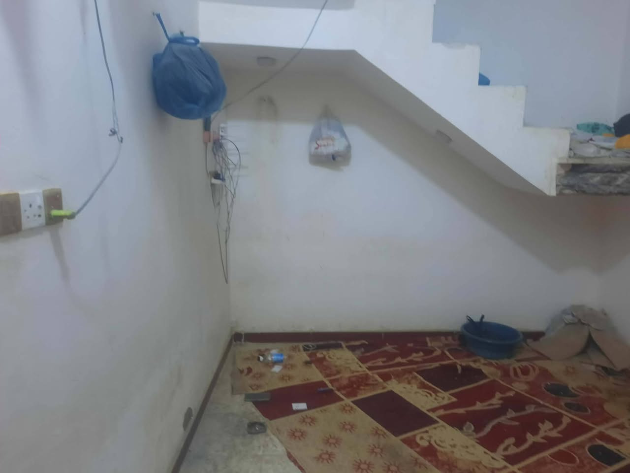 المساحه 100 صرف
مطلوب اسكان 32
نواقص شتايكر وستاره ودرج مخربط 
اسكان الصناعي حي المهندسين بصف الركن 
سعر الكلي 90 

للتواصل ***********
