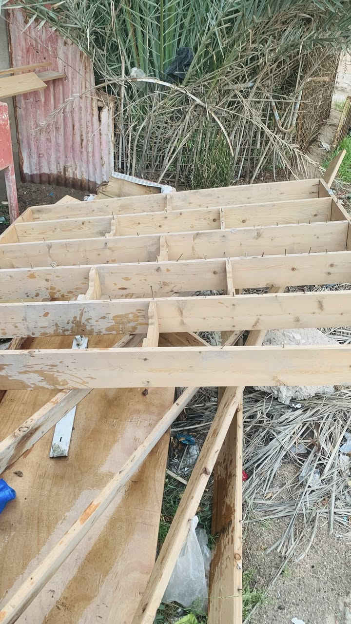 رفوف خشب وجامخانات تعال وشوف وخلي السعر الرقم ***********
