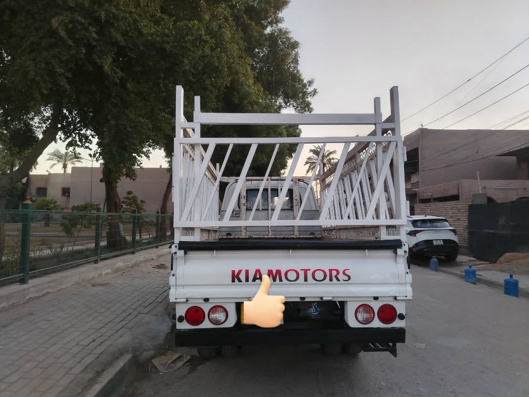 كيه فحل للبيع 4000مفتوح رقم بغداد مشروع وطني موديل 15سنوية 27 مكفول من كير ومحرك شاصي رقم شاصي واضح محور 14تخم تاير تبريد شغال تغليفة مال ربع والكاعية مال مسكر ماشية 153مكان بغدادالسعر 132 
        ***********
