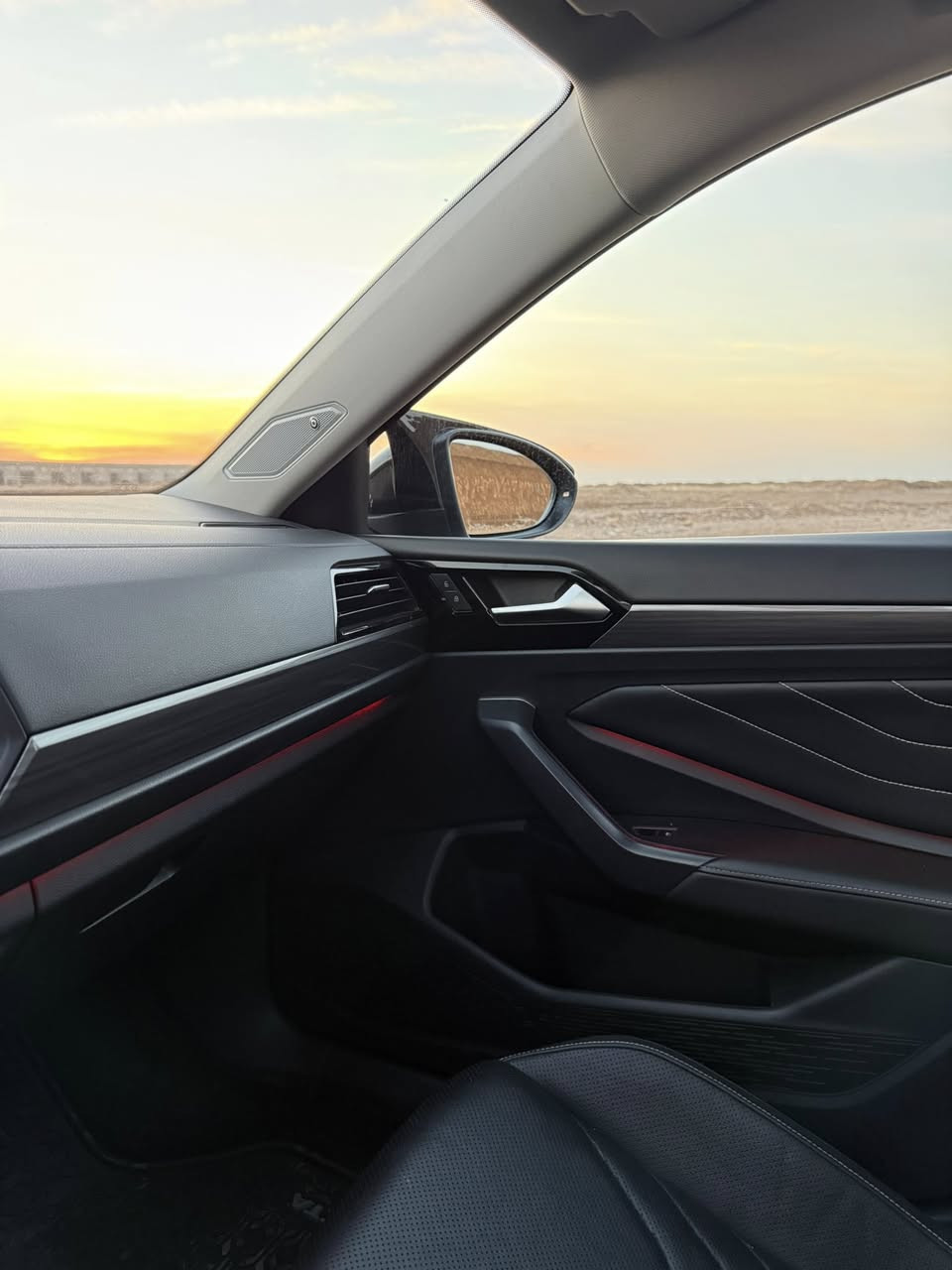 Volkswagen Jetta SEL  - شكل جديد ‎
موديل  : 2022 سياره فول ماصفات 
ربع بونيد صبغ بدون دواخل 
لون سياره نفطي   🤍
‎المحرك:- i4 - 1.5L Turbo 
‎سيارة فول مواصفات 
شاشه كبير 
10 لون داخل سياره بلادي 
كشن جلد بيلادي 
‎گيج ديجيتال 
‎بريك بصمه 
‎رادار
‎كاميرا 
CarPlay
فه حم شركة   
Auto-Start/Stop
‎لايتات Led+Xzenon
ماشي 39000"  mi
  سعر خاص 168 مجال قليل 
بچم كبس كل شي ضمان 
سيارة مرقم رقم اربيل 
مكان عقرة 
*********** واتساب
كورك ***********
