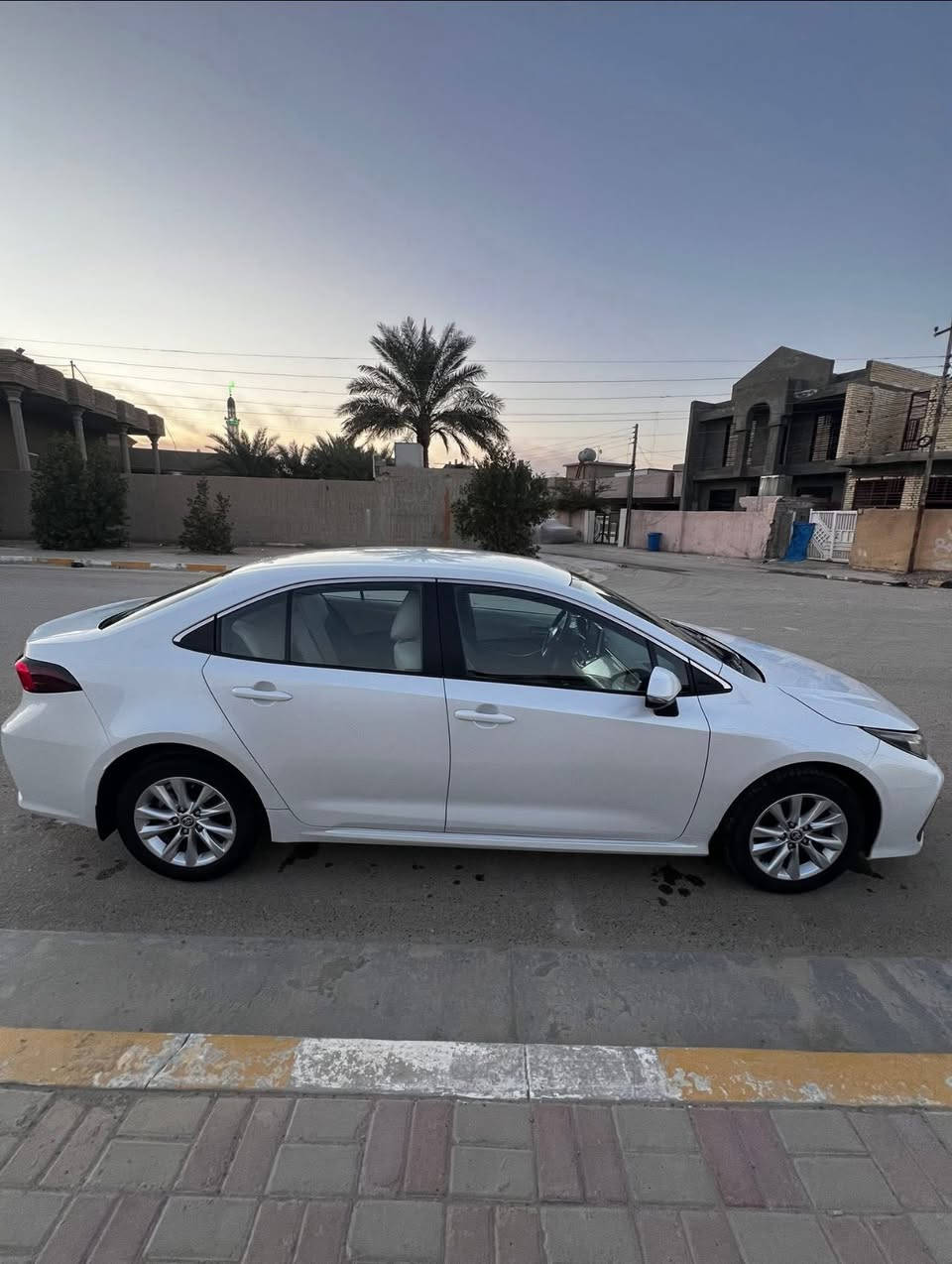 سلام عليكم
للبيع كورلا ساز 
مكفوله كفاله عامه ماشيه 68
السعر 183$   (***********)
