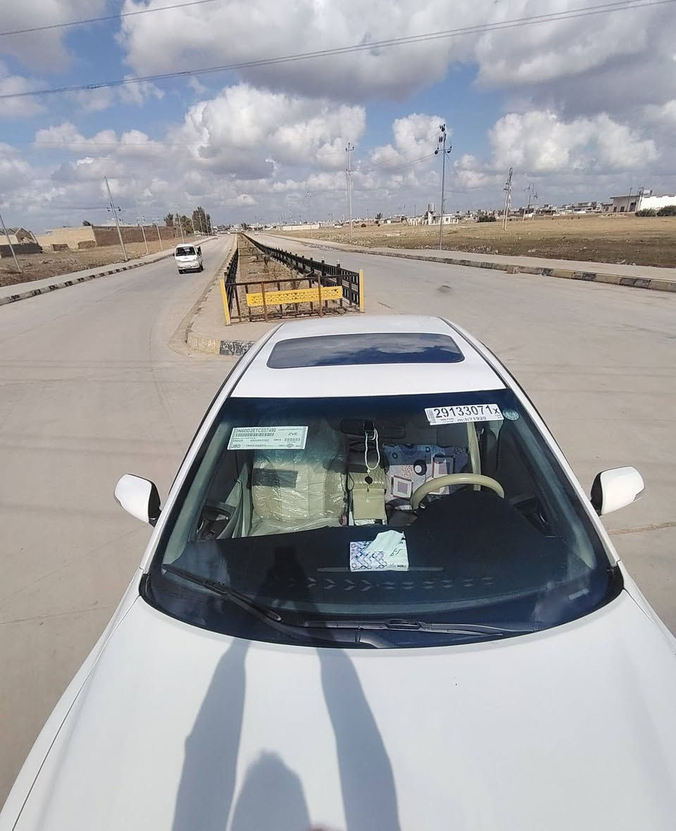 السلام عليكم
كامري للبيع موديل 2009 GLX فول مواصفات 1/1
السعر 110 وببها مجال
برده خلفیه حساسات فتحة سقف مثبت سرعة کشنات کهرباء وتحکمات في الاستیرن وتبرید خلفي 
السيارة حلوة ونظيفة رقم دهوك الجديد وهزة جديدة
صبغ قطعتين وشويه ففط رش بدون معجون وبارد قليل
مكفولة من الحادث شرط التحويل مكانها موصل وربيعة
الاتصال ***********/ ***********
