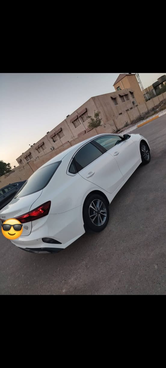 سلام عليكم سيراتو ٢٠٢٣ مكفوله فول مواصفات ماشيه ٥٧ محرك ٢٠٠٠ رقم بغداد تحويل ثاني يوم السعر ١٦٨ وبيهه مجال  مكان السيارة سماوه رميثه الاستفسار اتصال عل الرقم  ***********
