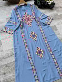 دراعة كشمير • تطريز ناعم • مقاسات L-XL-2XL-3XL