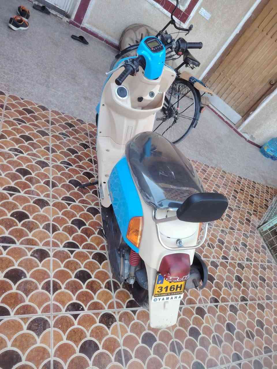 السلام عليكم بوليس نوزل دراجة مال رمبة دراجة بلادية ماعدة الكڤرات تجاري صارله سبوع من نزلت من الرمبة مكينة 49بلادية 
السعر 850وبيه مجال الطيبين
مكان ديالى بعقوبة يم مجمع التحرير 
الرقم***********
