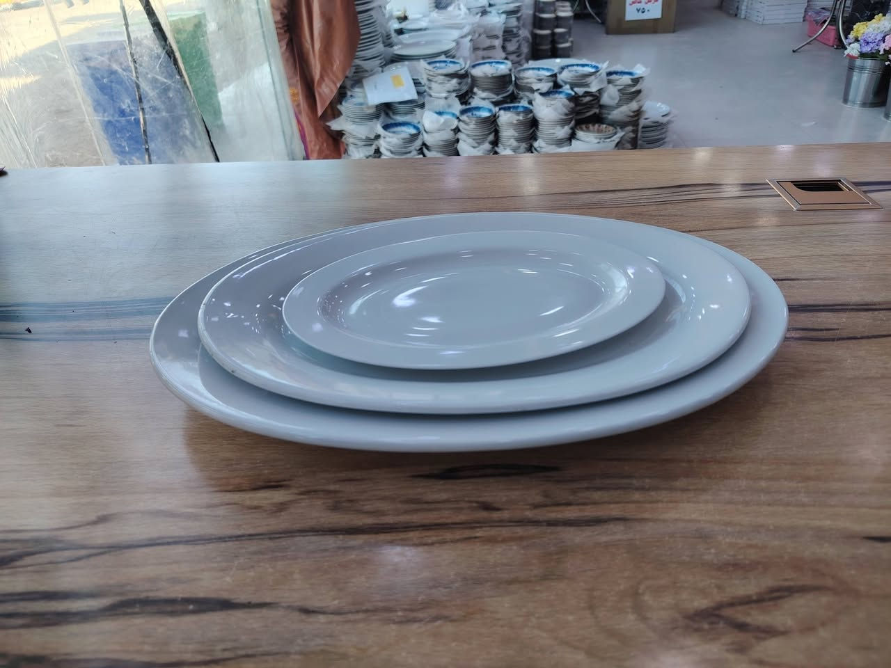 صحون فرفوري بأحجام مختلفه
حجم الكبير 3،000
وسط 2،000
الصغير 1،000


**إذا كنت صاحب هذا الإعلان وتريد حذفه لأي سبب، رجاءا أرسل رسالة إلى الدعم الفني**