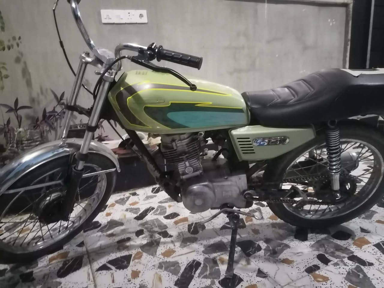 ماطور
للبيع اربعه كير محرك معمر جديد 
السعر 180 
الرقم ***********
