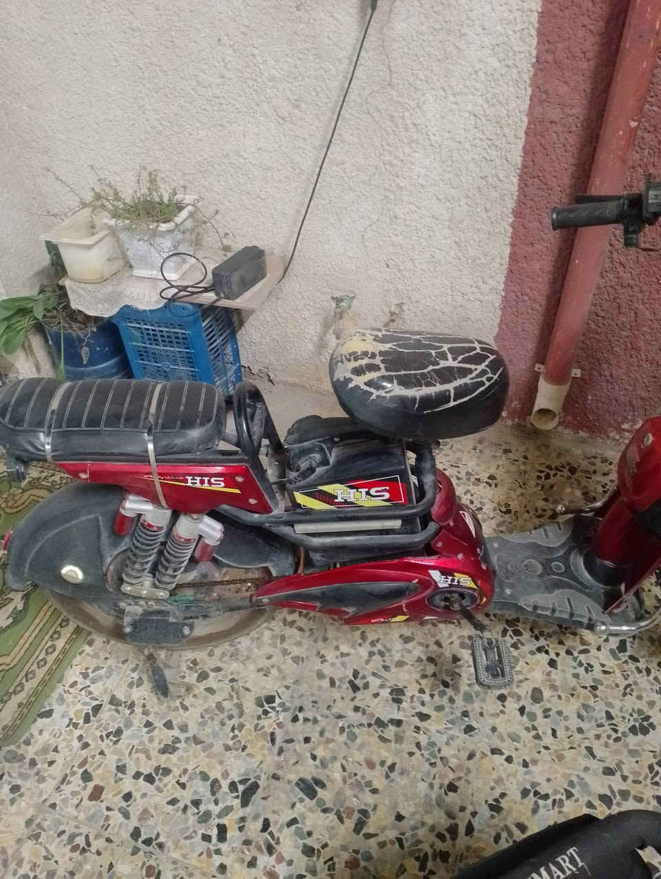 دراجه شحن HISالبيع سرعه 99سعر 300بيهه مجال بسيط في المحموديه قرب للمدرسه الياقوت رقم الهاتف ***********او***********
