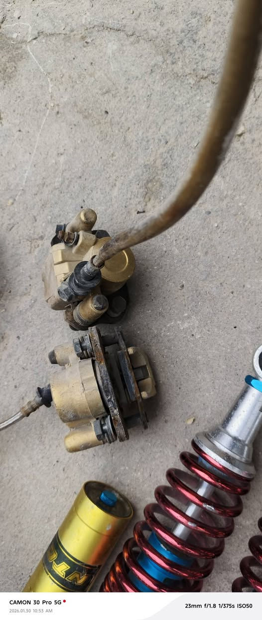 للبيع في بابل غراض دراجه رباعية قيم واخذ وتساب ***********
