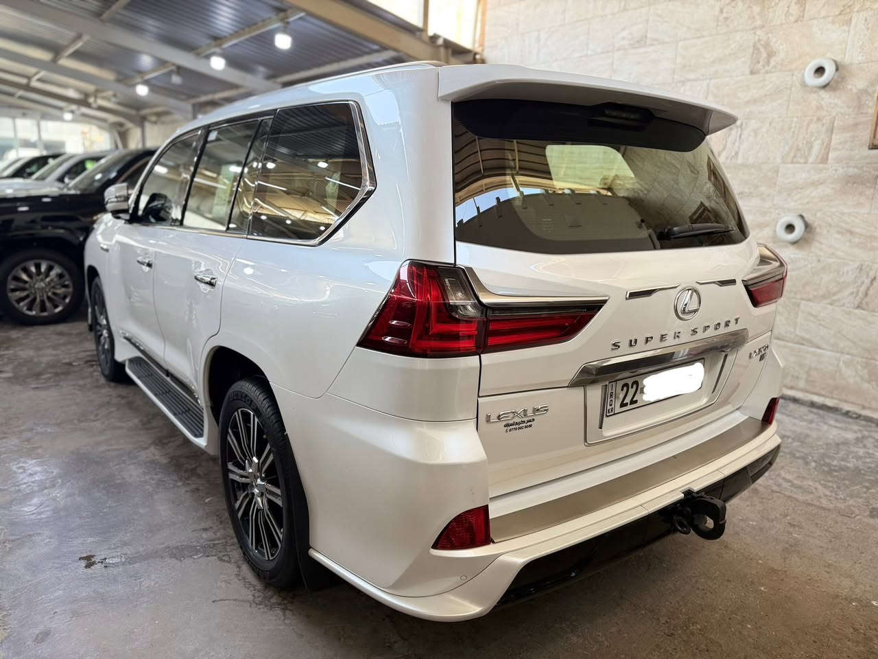 🇯🇵 LEXUS  LX570 🇯🇵
لكزس سبورت 570 
اللون : ابيض 
الموديل : 2021
العداد : 31000الف
حجم المحرك : 5700 Cc
عدد الاسطوانات : 8 اسطوانات ( 8 سلندر )
فول مواصفات ( Full Options)
السياره رقم اربيل 
مكان السيارة. بغداد النهضه معرض علي كريم 
الاستفسار ***********
