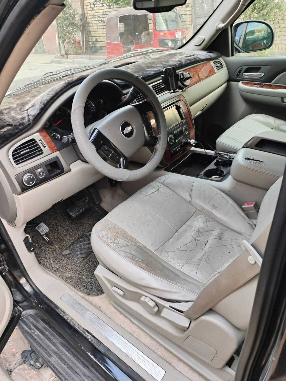 تاهو 2013
اصولية تحويل مباشر
نظيفة وجاهزة 
تفاصيل أكثر  
***********
