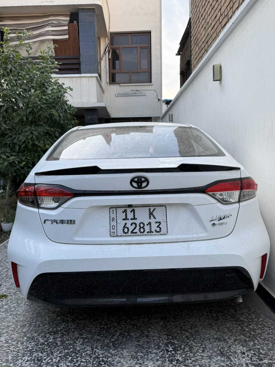 سلام عليكم كورلا للبيع موديل 2025 مكفوله كفاله عامه هابرت شكل لمريكي علامه سوده مكفوله كفاله من الصبغ والتبديل والبارد مواصفات السياره
باشيه 2800 زيرو بعدها اناره داخليه سكوبات سود سبايدر مرايات السيار ديد كشنات تغليف حوضيات ويه دواسه الباب فتحا تحديد مسار حساس امامي كامره دواره
• السياره بسمي
السعر 23 مليون وبيها مجال 
مكان بغداد الكرادة
الهاتف ***********
