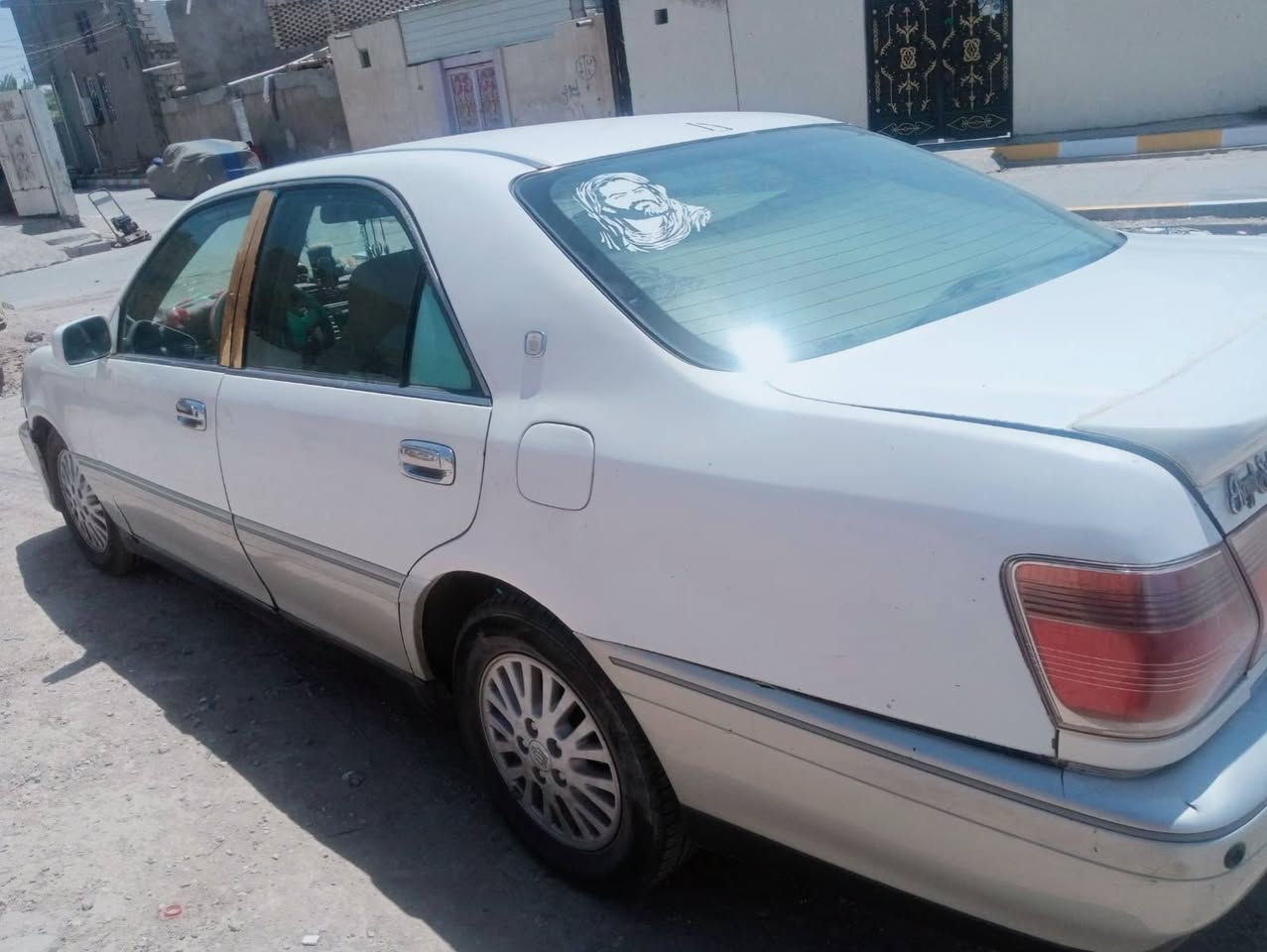 السلام عليكم ورحمة الله وبركاته
ملكه 2003 
كصة جنطه مكينة VVt مكينه وكير كفاله بيها نقص غاز تبريد 
متومه بصره سنويه عاج وارقام اصليات  للـ 28 
مكان الناصريه سعرها 32 وبيها مجال رقم ***********
