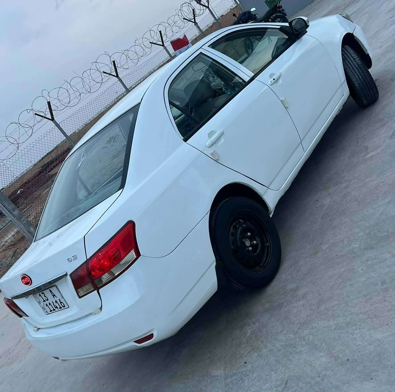بي واي دي G3 رقم ميسان  نكليزي  سنويه بسمي
كير مكينة مكفول تبريد فقط عوزه غاز 
سياره مصبوغه عام بيه ضربه بل جاملغ الخلفي بل ربع 
موديل 2013
المكان ميسان العماره 
السعر ٤٦ وبيها مجال
للاتصال ***********
