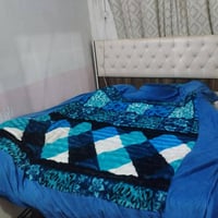 غرفة نوم خشب • مستعملة • ٦ قطع