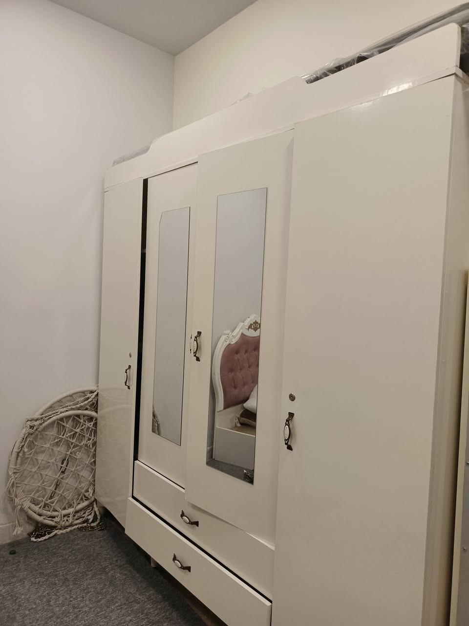 للبيع في بغداد ***********
