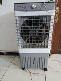 مبردة • نضيفه • للبيع