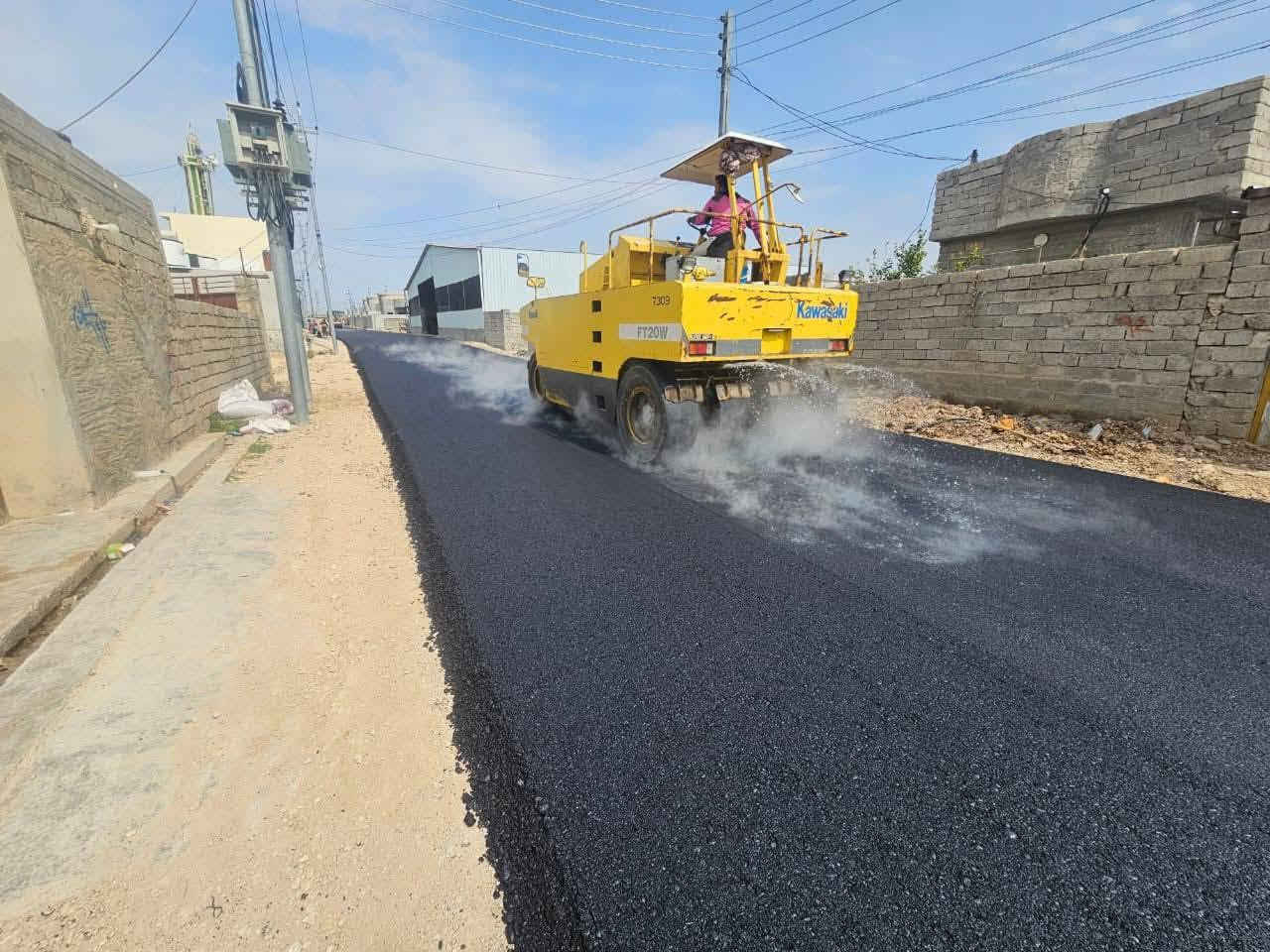 السلام عليكم مستعدين لتبليط الشوارع الحكوميه والزراعيه وباسعار تنافسيه كافة المحافظات للاستفسار ***********..***********

