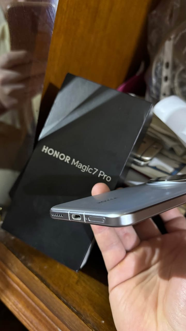 هونر ماجك ٧ برو اخو جديد كامل مكمل مع جميع ملحقاته دبل شريحه سعر 875 الف ذاكره 512 وتحياتي للجميع بغداد, العراق


**إذا كنت صاحب هذا الإعلان وتريد حذفه لأي سبب، رجاءا أرسل رسالة إلى الدعم الفني**