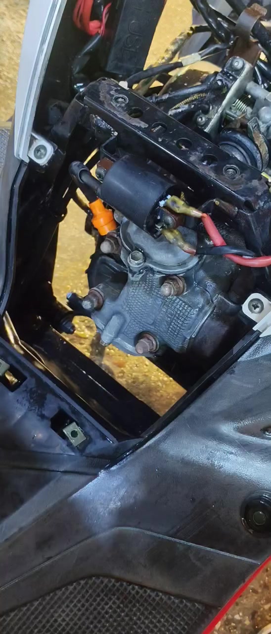 سلام عليكم هاي دراجه بس للي فكر ينزل رامبه مو الي رايد مال شارع ماشي
دراجه جيتي ار هاي الفديوات اليوم اخذتهم إله ساعه بل واحده دراجه شرط تجي شوفه حلا من الفيديو وحفظ هاذ الكلام يمك ترط جيب ويا دريل تفتح كفرات نبدي بيه من داخل من ضفيره الا مزلوغ واير منه تعاتبني حلو احلو وانت تحكم بعد من هاذ الحجي اليوم غسلته وبدلت دهن ام زويل وبلك انجيكي ياباني اصلي مو تقليد دشبول ٣ الوان صندوك بيه جك يفتح يصعد من وحده   وعبيت إله ٧ الترات بانزين دبه وبطل  وطولت بل كلام اسف

دراجه رايده 1300

مكاني بغداد مدينه الصدر راقم ***********
