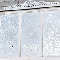 باب بيت • حديد ثقيل • القرنه