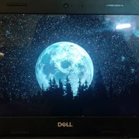 ديل كرومبوك ٣١٠٠ • شبه جديد • شاشة لمس