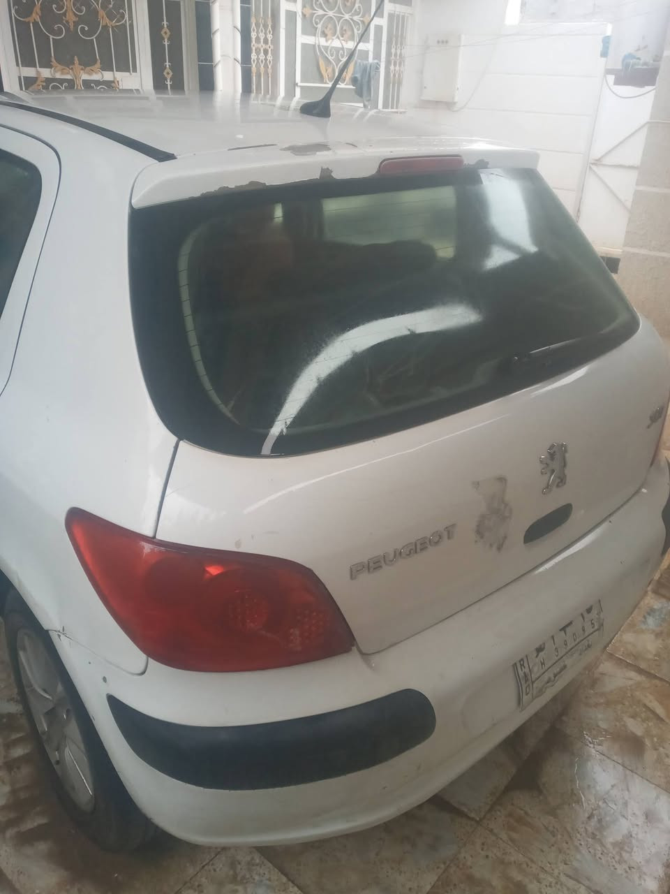 ٢٠٠٦ محدث ٢٢٠٠ عله انور الدلفي مكفوله من صبغ عدا جاملغ أمامي نفطر وبدلته لان فايبر كلاس سيار كامله تنكر  وتطلع ترايك للشمال تطلع لان عله ايدي وبجهود اخويه انور الدلفي الله يوفقه 
 تخم تاير جديد مع سبير جديد 
تدفه تبريد 
شاشه كبيره كامره خلفيه 
باتري جديد 
ادامه كامله 
صدر نضيف 
كشنات نضيفه  مغلفات تلبسيه
راديتر جبيره حماوه انسه بنكه عاصفه 
٧ ريش 
السياره باسمي تحويل ثاني يوم شرط تحويل 
السعر ٦٣ 
عنوان قرب بوابه بغداد الحسينيه الراشديه 
الاتصال ***********
