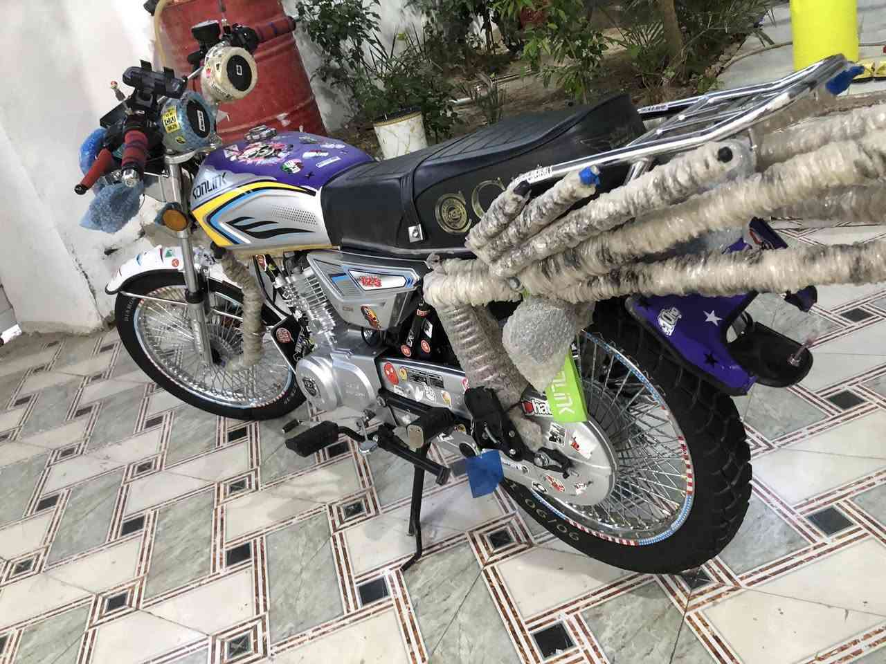 اعادت نشر بسبب الوعود الكاذبه ما استلم بعد اي عربون واحجز دراجه كدام عينك تجي تفحص وبلخير عليك دراجه كامله مكمله ما نقصها كلشي  جديده ما ماشيه اقل الف 

0775 021 6721اتصل وبيك خير ودلل
