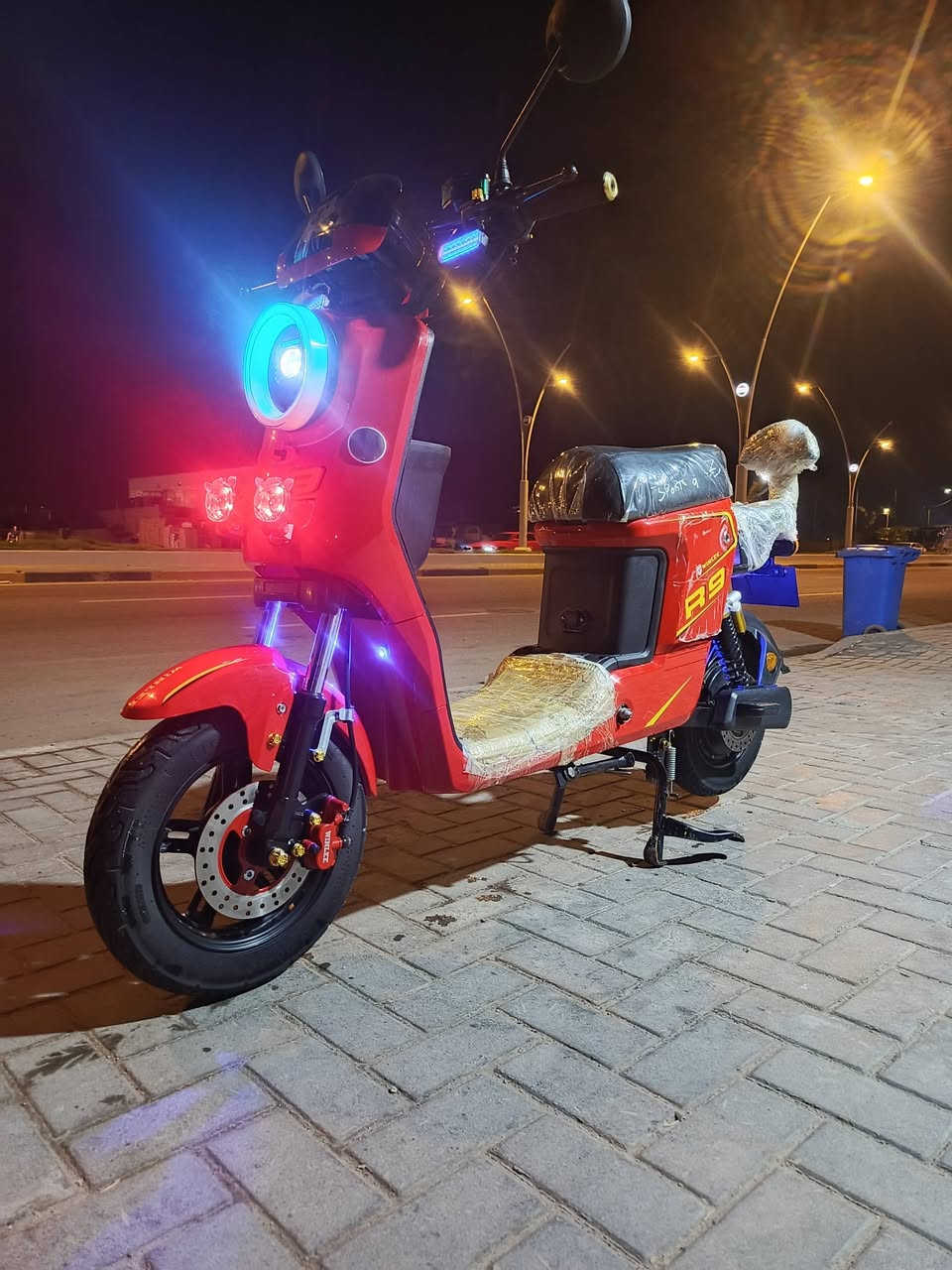 دراجه شحن
جديده مامتعوبه 
بطاريات جدد 32
مديل 2026 
بصمه سويجن كارت شاحنه اصلي سله 
كفاله نطيك ماتصرف وحلوه 
سعر 475 بيهه مجال قليل 
واتساب ***********
