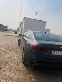 فورتي ٢٣  بدون صبغ السيارة بيها بنيد مبدل نفس الون السعر ١٣٤ بيها مجال...