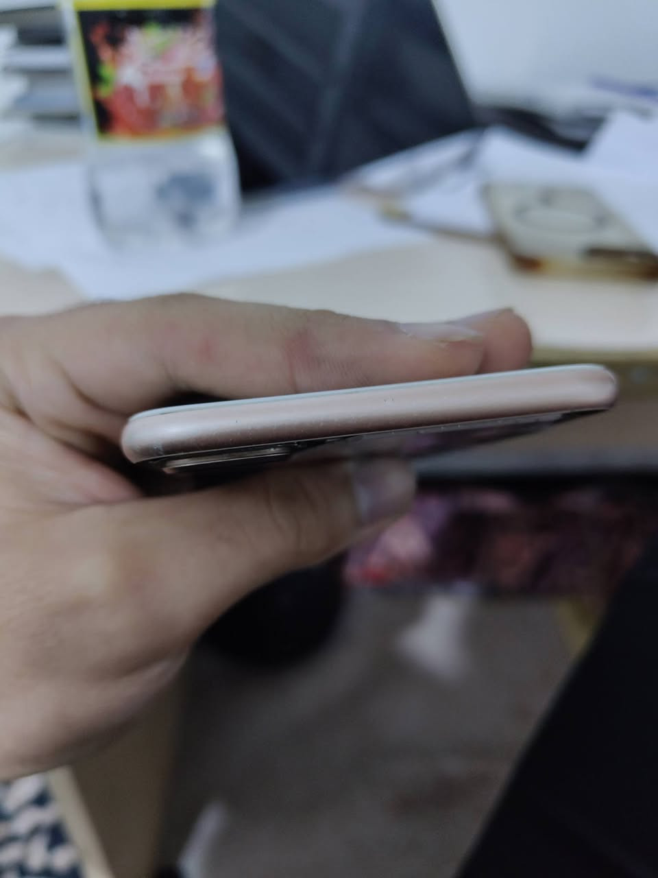 ايفون 8 بلص
مبدل شاشه نوعيه اصليه ضمان لا تعلك ولا تشمر
بطاريه مبدله 100 
ذاكره 256 
مبايل فقط بسبب تحديث وكفت كامراته الخلفيه والاماميه
بل برنامج مثل مازنجر تشتغل يعني الكامره الاصليه مال جهاز متفتح فقط بل تطبيقات الكامره الاماميه متفتح شلع
و الاقطه الفوك واكفه فقط 
الاقطعه الجوه تشتغل وطبيعية مخابرات صوت تكنيك ضمان سعر 50 قفلللللل  الي يعامل لا يراسل مكاني بغداد 
رقم ***********
