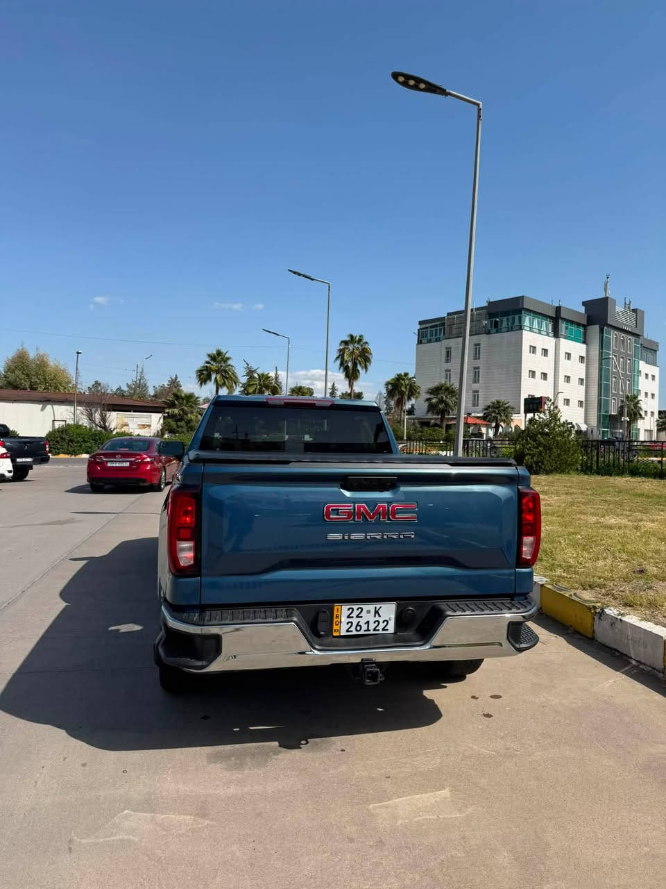 🔥 للبيع GMC Sierra 2024  🔥
✅ موديل: 2024
✅ المحرك: 2.7 تيربو
✅ الدفع: رباعي (4×4)
✅ اللون: نيلي
✅ الممشى: 28,000 ميل
✅ وارد أمريكي
✅ تشغيل عن بُعد
✅ تشغيل بصمة
✅رادار امامي 
✅تحديد سرعة 
✅ نظام المساعدة على نزول المنحدرات
✅بريك بصمة 
🔹 الضرر: بونيت صبغ، راس الجاملغ تعديل فقط.بدون صبغ 
إرباك برده فقط 

📍الموقع: أربيل
💵 السعر: 27,900 دولار

السيارة بحالة ممتازة، جاهزة للفحص بأي مكان وللجادين فقط.

📞 للاستفسار أو المعاينة، التواصل على الخاص


**إذا كنت صاحب هذا الإعلان وتريد حذفه لأي سبب، رجاءا أرسل رسالة إلى الدعم الفني**