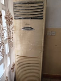 السبلت للبيع شغال ما بيه شي  نضافه 100 من 100 بس ابيعلك بدون وايرات و ...