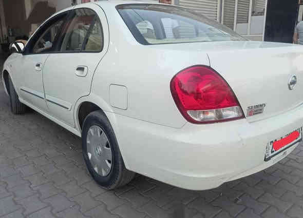 نيسان صني 2012 كير اوتوماتيك 
رقم سليمانية سنوية جديد لحد2030
وارد ياباني
محرك18ابيض  كير اوتوماتيك 
بيها تبديل بطانة وشاصي وتعديل بدنة 
 بيها بطاقة بانزين 
سيارة بيها قطعتين بونيد وجاملغ امامي 
فحص صونار موجود بصورة 
السعر87$ورقة وبيها مجال
مكان دوز خورماتو
*********** طوز
