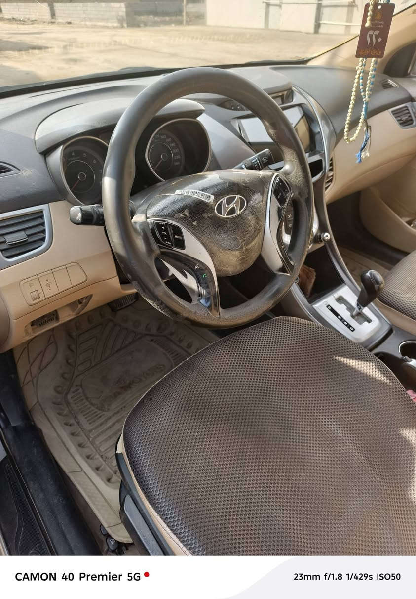 سلام عليكم
النترا ٢٠١٣ خليجي ١٦٠٠ 

بسمي السياره رقم واسط 

سعر ٩٨ وبيها مجال بسيط 

للاستفسار  غير متواجد عل فيس 

***********
