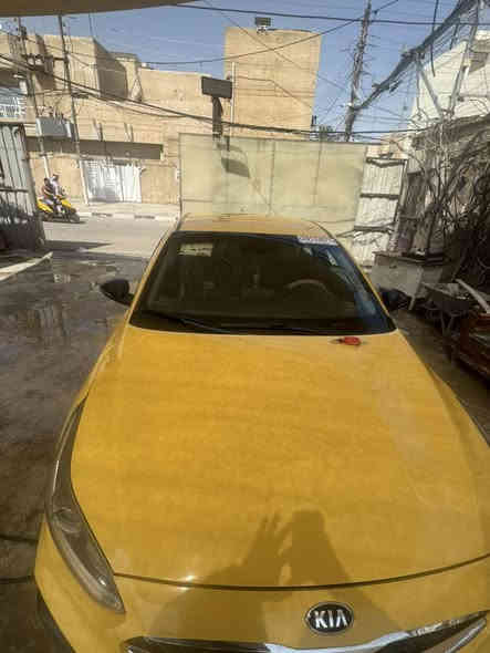 السلام عليكم 
فورتي موديل 2019 
السياره جاهزه كير مكينه تبريد صدر كلها جاهزه 
بيها جاملغ وشويه بل باب ولباقي مابي وصور الحادث مرفوقه بل منشور مواصفاتها عاديه تدفأه كشنات تدفىه مقود تحديد مسار الرادارات كلها كامله اي رادار ممشيول 
رقمها بغداد 
سعرها 125 وبيها مجال بسيط 
(***********))***********)رقمي
