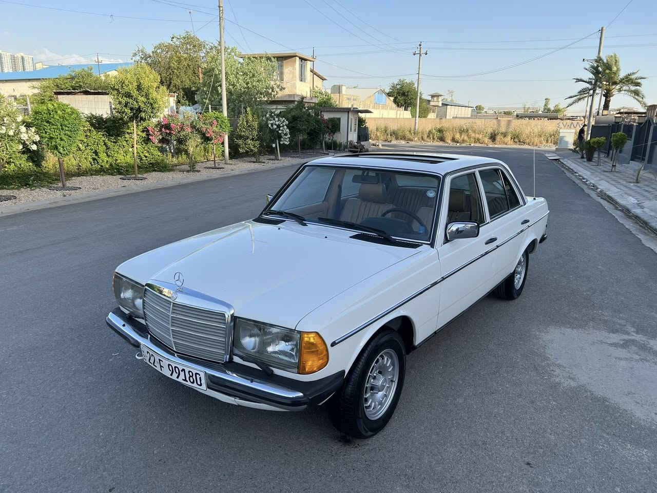 Mercedes Benz E300d 1984
موديل 1984 دخول جديد

محرك گير بيلاد تبريد شغال
داخل و خارج سيارة بيلاد على وضع الشركه

سعر 115$ورقة

رقم اربيل 

مكان سيارة اربيل معرض هاشم للسيارات 

***********
***********
