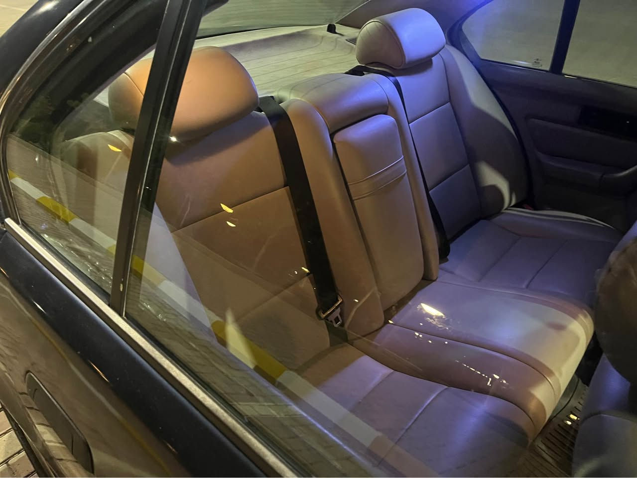 اسلام علیکم بیێم دەبلیو بۆ فرۆشتن مۆدێل ١٩٩٢-١٢-١٥ وارد سویسڕی 🇨🇭 رەنگی نیلی بیلاد ٥٢٥ گێر عادی تەبرید چوار جام کارەبا رەقەم سلێمانی بە ناوی خۆمەوەیە ئەکسلی قوفڵە مەکینە دیجتاڵ ئەیبێس و تراکشنە کوشن جلد ناو رەساسی تایەو ویلی مشەبەک بیلادی سەیارەکە سەیارەی ماڵی خۆمە هی مەعرەز نیە بێ کێشەیە سعریشی ٥٨ گەڵاو معامەلەیەکی برایانەی تیایە ناونیشان سلێمانی ژ.م*********** وەستەئەپی لەسەرە السليمانية, العراق
