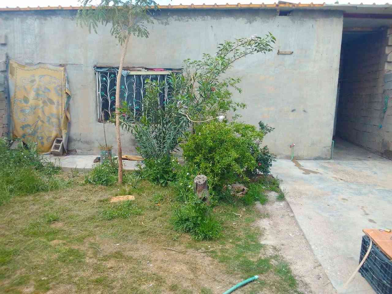 على بركة الله تعالى دار للبيع مساحه  ٢٠٠ م بصفه ١٠٠ م فارغه  يعني  المساحه الكليه ٣٠٠ م بيت قابل للسكن   حاليا بيه مؤجرين  العنوان واسط العزيزيه منطقه الخماس   شارع الرسول شارع شهبد ابوعلي قريب على التبليط سعر ٢٣ بيه مجال لاستفسار مراساله الحساب معلومه سقف سندويش حداده ولاتخاف منه ...


**إذا كنت صاحب هذا الإعلان وتريد حذفه لأي سبب، رجاءا أرسل رسالة إلى الدعم الفني**