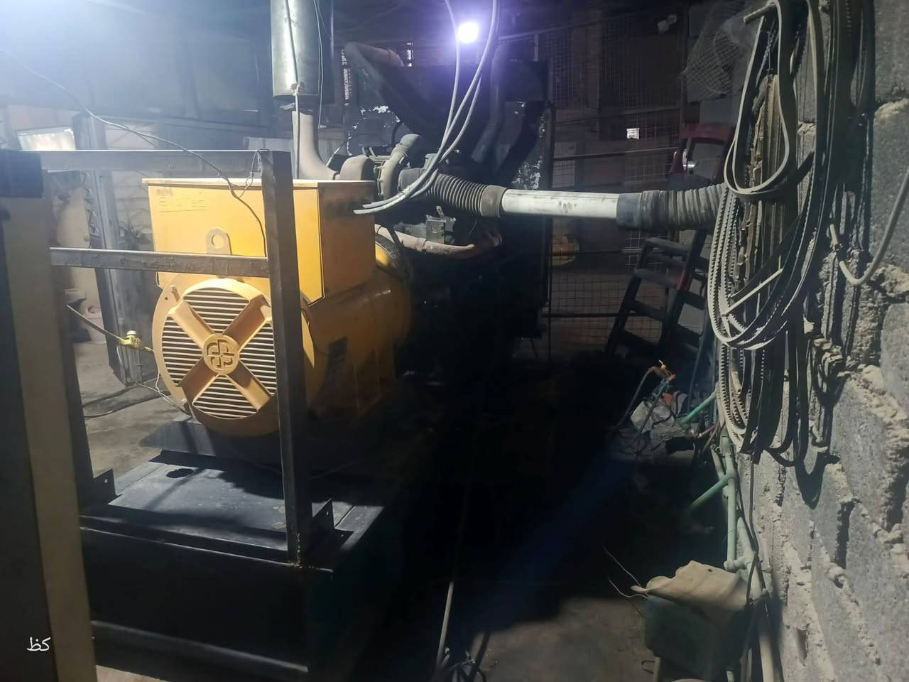 سلام عليكم موقع مولد للبيع مكينه 8 حصه كاز ٢٠٠ المكان حي الحكيم الي يريده يتصل ***********
