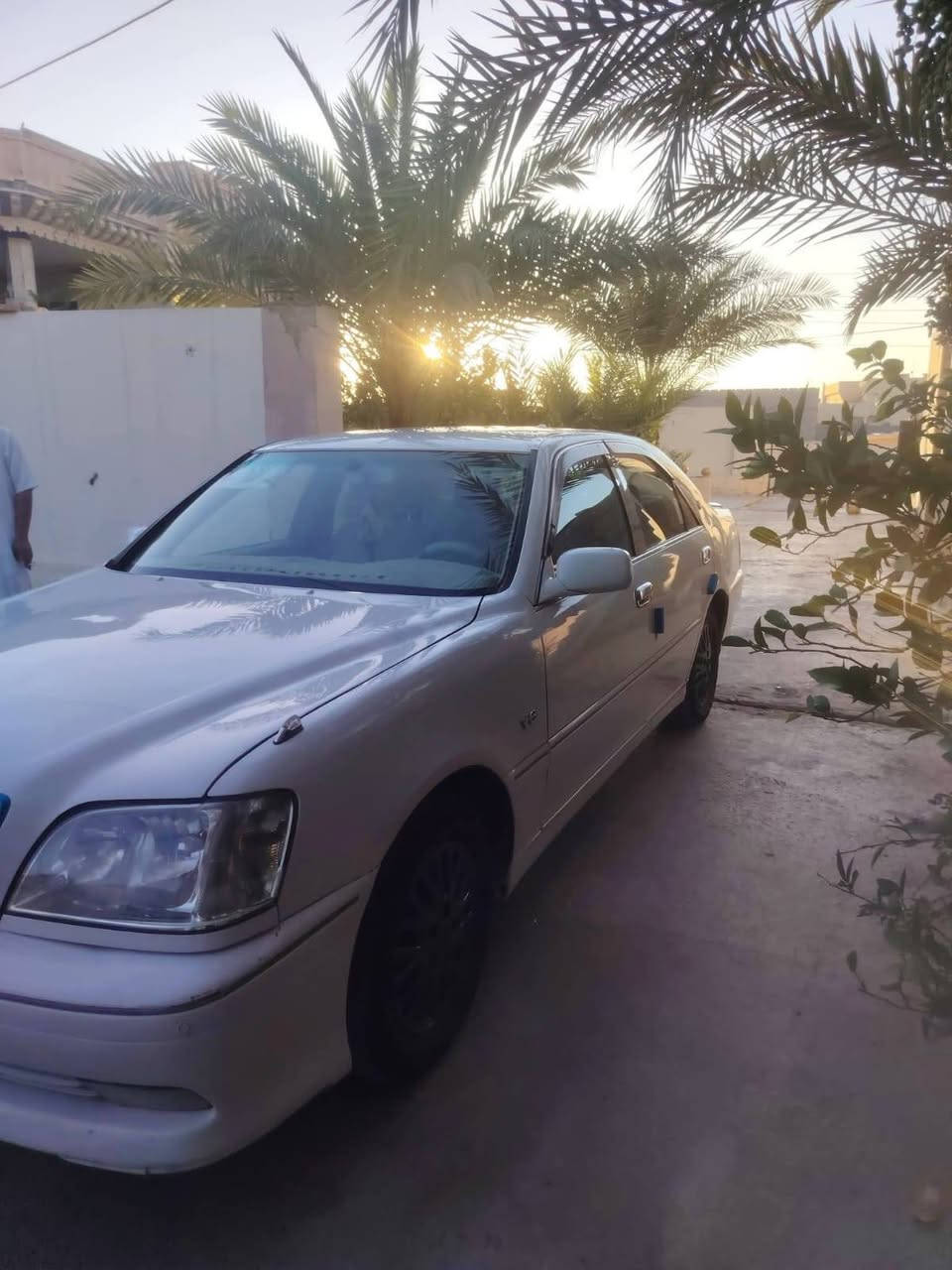 للبيع مكصوص نضيف  وضع شركه السعر 31 وبيهه مجال للشراي ويدلل  الاتصال ***********@
