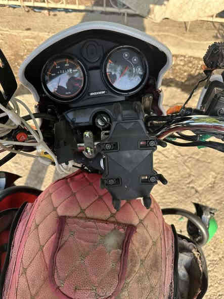 بوكسر23نازله بل 24 نضيفه معنه الكلمه تجي وتشوف بعينك ماشيه 17الف دراجه تأخذها مباشرة بوجهك تطلع الشغل مرقم تحويل ثاني يوم السعر 2600وبيها مجال حك الجيه الرقم ما متواجد ع الفيس ***********
