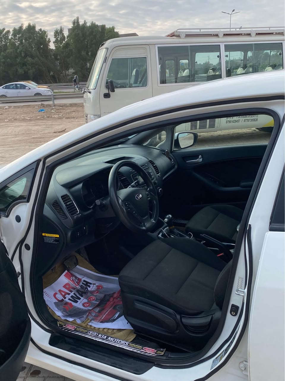 سلام عليكم 
كيا فورتي ٢٠١٧
رقم دهوك الجديد ب اسمي 
وارد امريكي مواصفات عادية 
بيهه حالوب من امريكا و معمر بي دي ار 
باب سايق و العبري بارد ما بيهة صبغ عده الدعامية الامامية 
مكينة مجفتة 
مكانهة بغداد 
السعر ١١٣
*********** 
*********** بغداد, العراق
