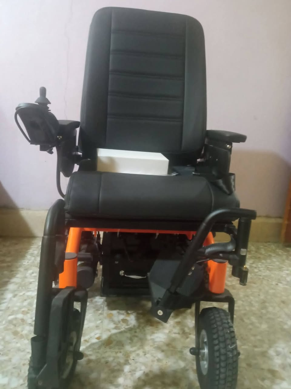 عربانة شحن جديدة مامستخدم 350 الف ***********
