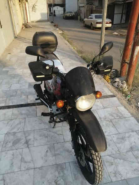 سلام عليكم دراجه بوكسر البيع موديل ٢٠٢١  مجفتهه مره واحد فقط بيهه صوت بل مكينه كهربايات كلهه شغاله تشتغل نكره  حلوه ونضيفه مرقمه  كامله اوراقهه موجوده وشغل وتطلع مكاني بغداد الحسينيه الراشديه رقمي *********** بس واتساب سعر مليون و٢٥٠ الف وبيهه مجال بسيط  الي تفيده يدخل  خاص او عل واتساب
