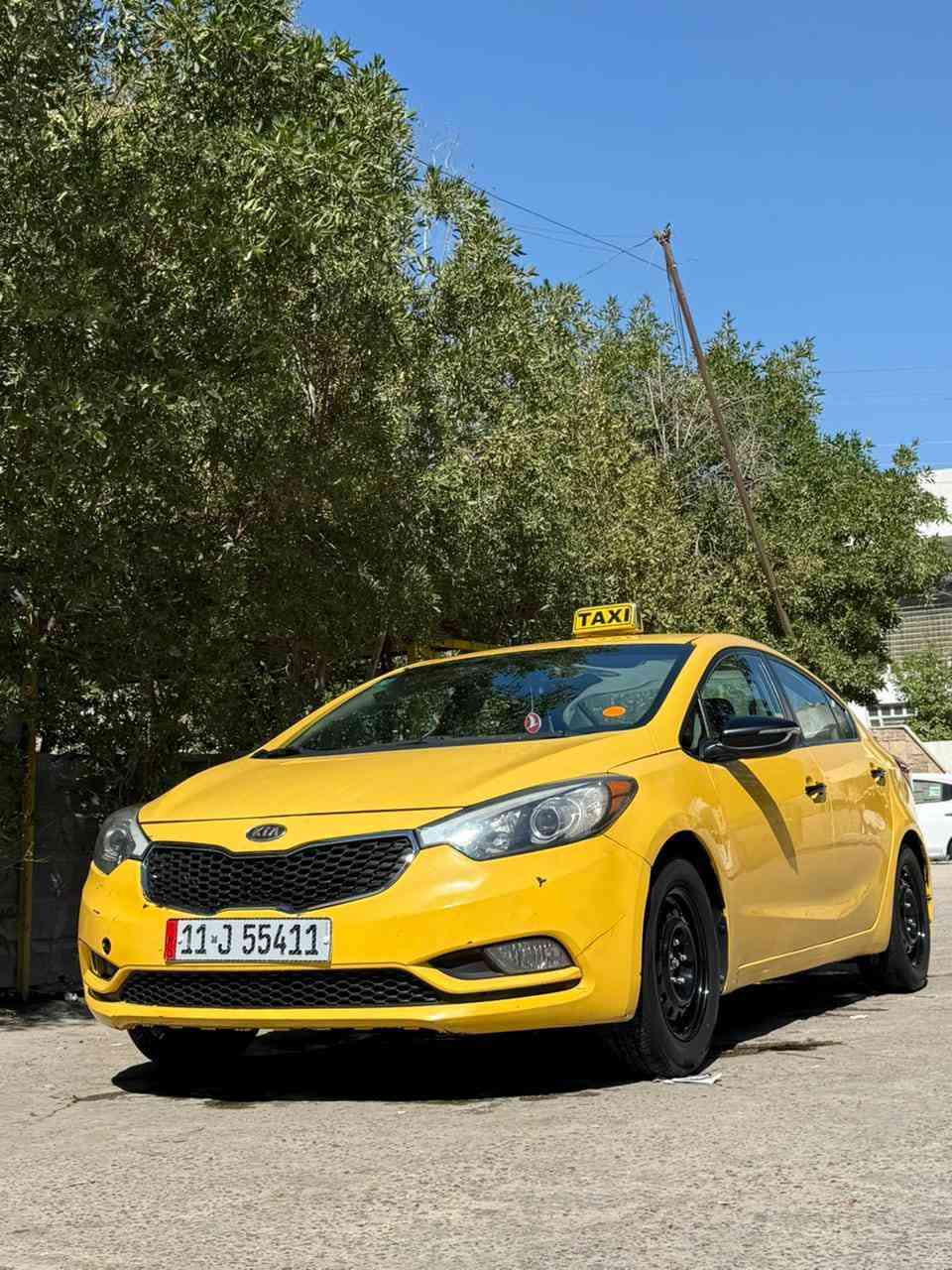 السلام عليكم 

كيا فورتي للبيع فقط
بدون مراوس ٢٠١٤
وارد امريكي ليبل واحد
حادثه بنيد فقط بدون دواخل
مكفوله كفاله عامه مدوشمه عام
 بنواب درجه اولئ 
صدر جديد بطاريه جديده مسويله 
سيرفس كامل سنويه وهزه ورقم
انكليزي بسمي سنويه تحويل ثانيوم
السياره احلى من الصور مكان السياره 
البياع حي العلام اي ستفسار اني حاضر 
شباب مكلف بنشر الرقم يمك واتصل 
***********@
