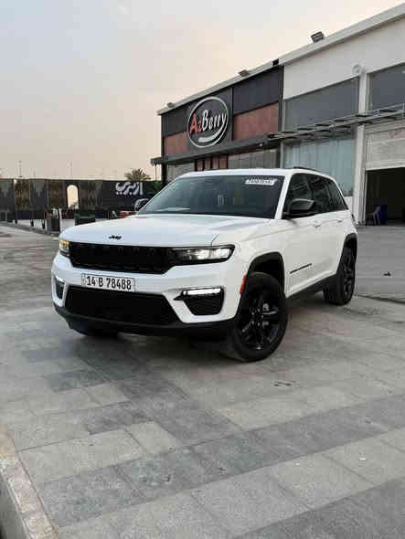 السلام عليكم 
للبيع جيب كراند شيروكي لمتد فول مواصفات وارد امريكي كفاله عامه داخله تقرير غرق ماشيه 20الف سونارها بلمنشور مديل 2023  رقم بصره حره بسمي  تحويل ثاني يوم العنوان ناصريه مركز الاتصال على الرقم ***********هـ

ملاحظه : السعر 330 وبيه مجال
