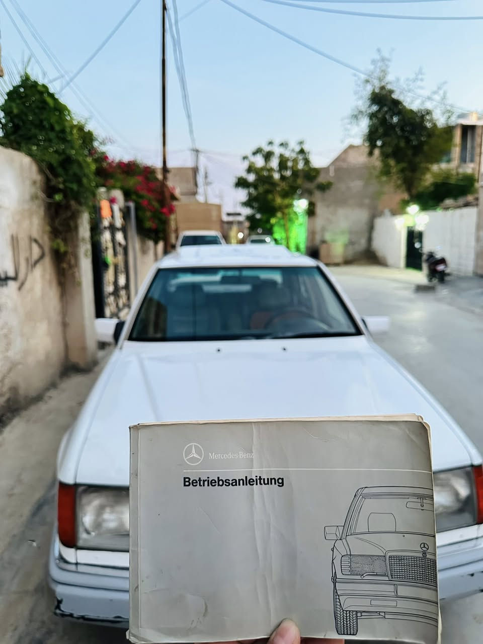 🚗 مارسدس للبيع

سيارة على وضعيت الشركه بدون صبغ شرط 

(شرط صبغ شركه )

(ملاحضة بيها شبر صبغ بونيد فقط  )

( قواعد الدبل بلاد )

(كهربائيات كله شغاله )

موديل 1992 اصل

رقم كركوك شرط التحويل 

محرك بطه 2500 

تبريد + تدفئ

تخم تاير جديد 

صدر عام جديد

داخل جلد 

لايت عالي ناصي زنون 

فتحت سقف شغله 

مكان السيارة ديالى جلولاء 

سعر 75$ 

***********
