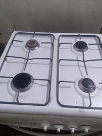 طباخ ٤ عيون • شغّال • قابل تفاوض